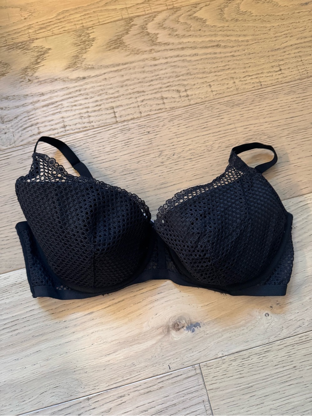 Victoria’s Secret Black Mesh Lace Underwire Bra 38DD